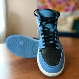 Nike Air Jordan 1 Mid